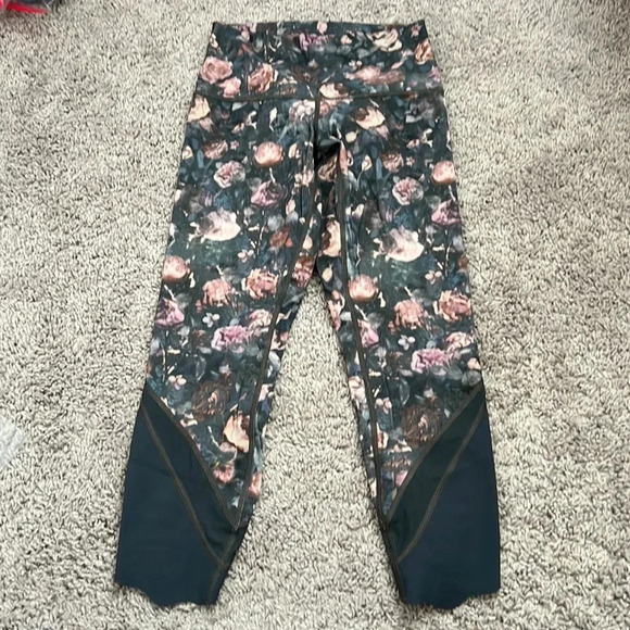 Lululemon Wunder Under Crop II Special Edition Scallop Leggings 23" - Picture 2 of 8
